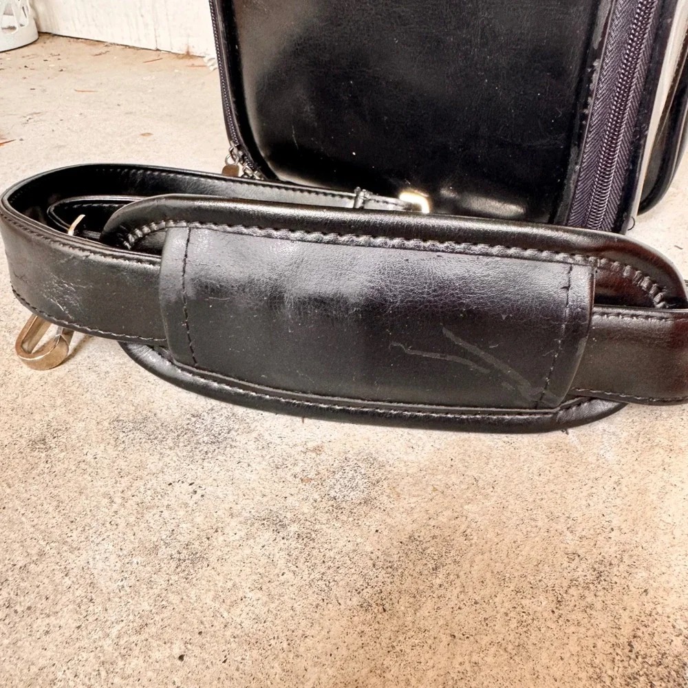 Legacy‎ Picnic Tools Black Faux Leather Insulated Carry Bag w/ Cheese Board Y2K